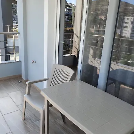 Saimiri Apartament *